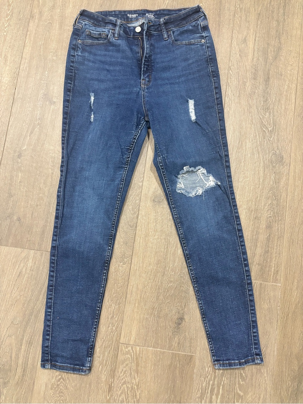 Old Navy Extra High Rise Rockstar 360 Stretch Skinny Jeans Size 10 Distressed
